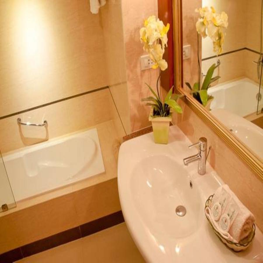 Royal Garden Hotel Ozamiz Eksteriør billede